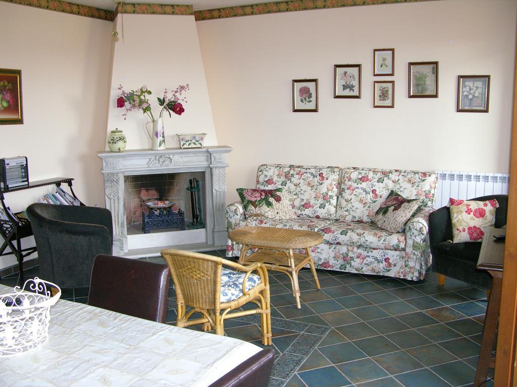 Appartamento Vacanze Magnolia E Glicine Tuoro sul Trasimeno Exterior photo